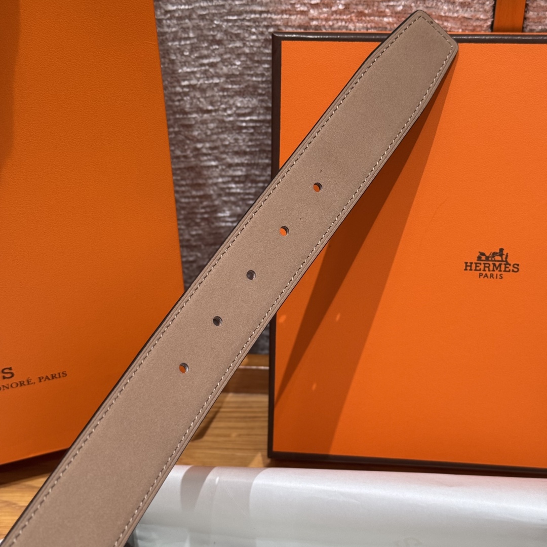 Hermès Romain 35mm Reversible Leather Belt with Gold Plated Buckle 7 cmp i1752207703477 5653 0 4