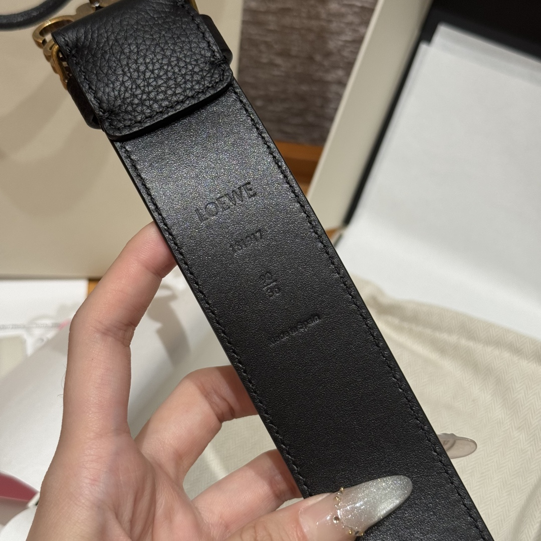 Loewe 罗意威 进口头层牛皮