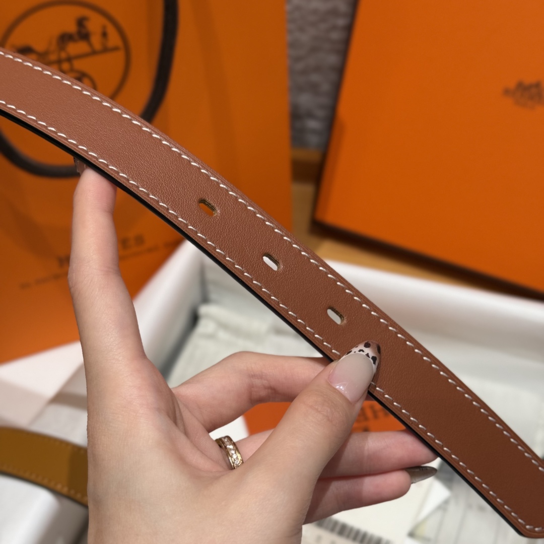 Hermès Écuyère 24 Belt: Swift Calfskin with Metal Buckle – Classic Style 6 cmp i1754109571888 8097 0 6