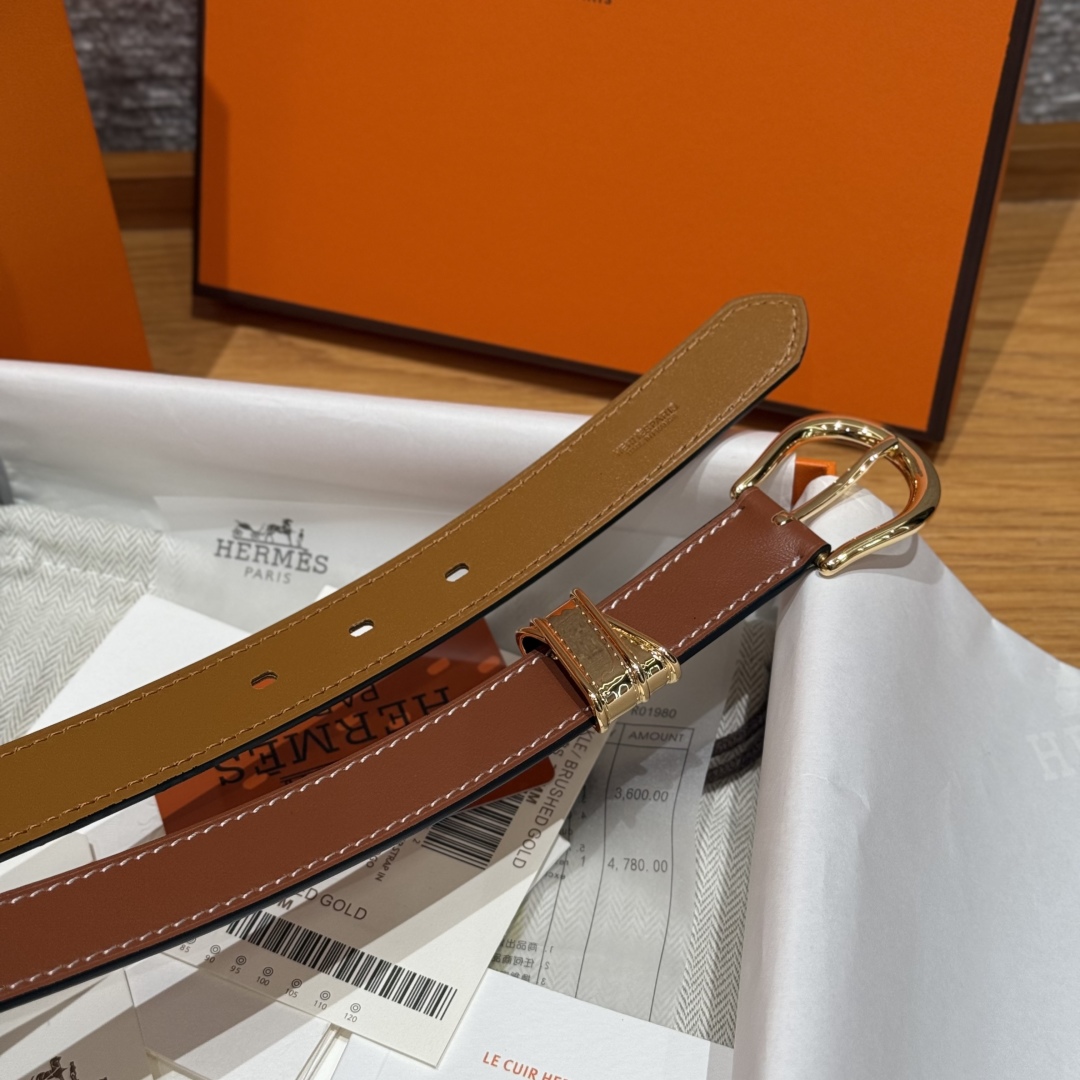 Hermès Écuyère 24 Belt: Swift Calfskin with Metal Buckle – Classic Style 5 cmp i1754109571895 1763 0 2