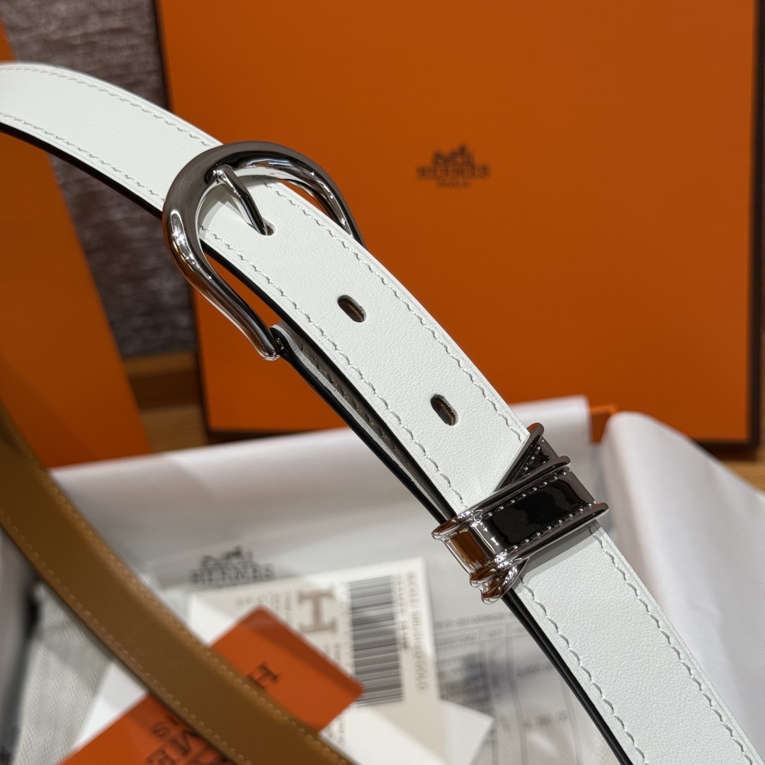 Hermes Ecuyere 24 White Swift Calfskin Leather Belt with Silver Buckle 4 cmp i1754109651960 4604 0 8
