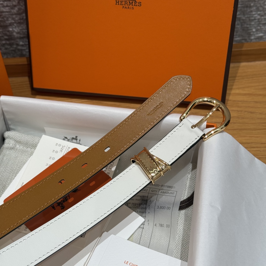Hermes Women's Ecuyere 24 Belt - Swift Calfskin Leather with Metal Buckle 5 cmp i1754109661659 1546 0 2