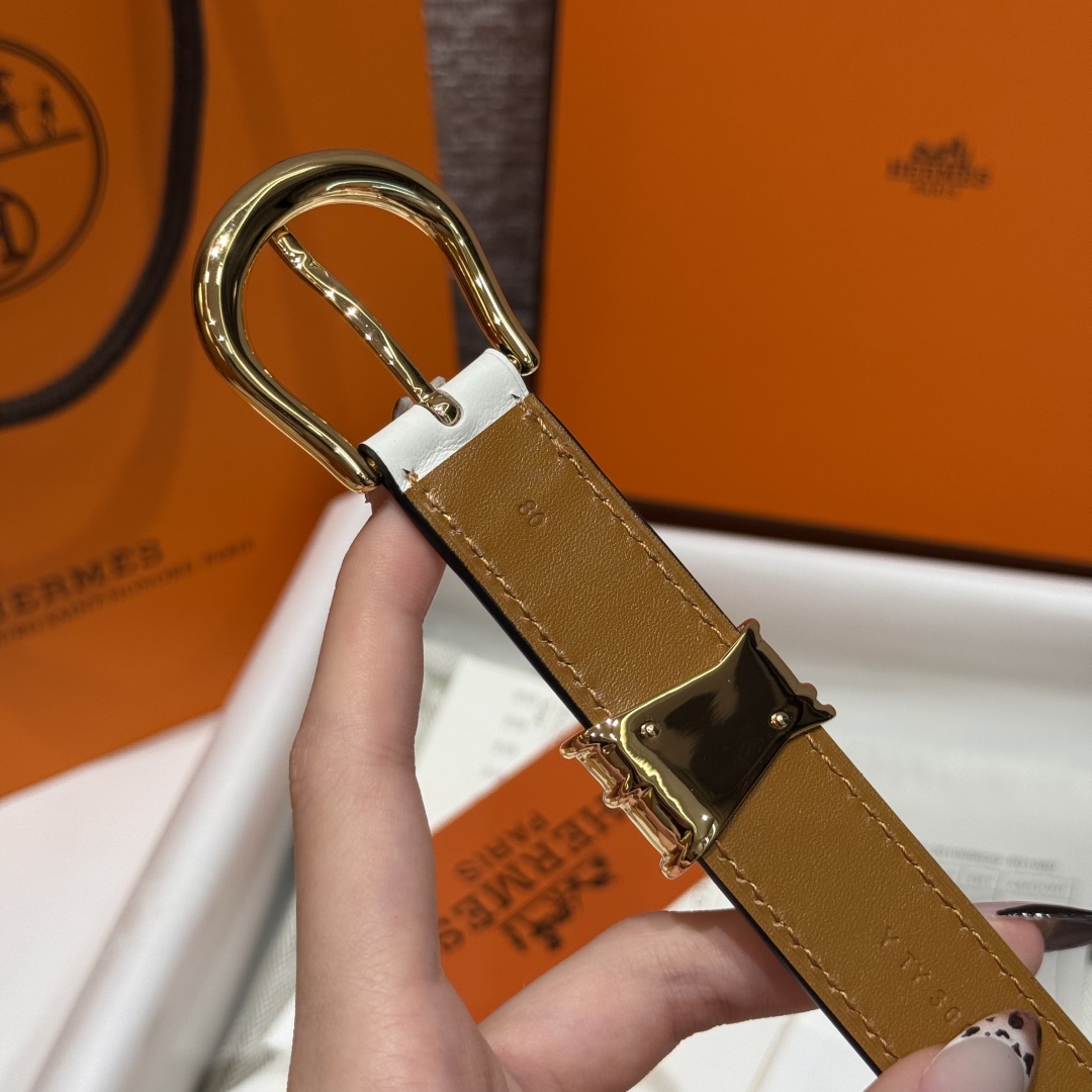 Hermes Women's Ecuyere 24 Belt - Swift Calfskin Leather with Metal Buckle 7 cmp i1754109662358 9519 0 5