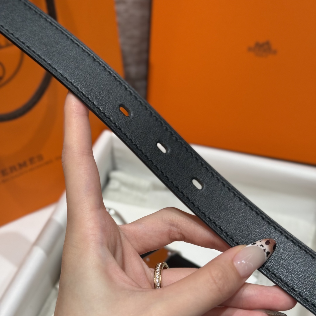 Hermes Women's Ecuyere 24 Belt in Swift Calfskin with Metal Buckle 7 cmp i1754109746898 3556 0 6