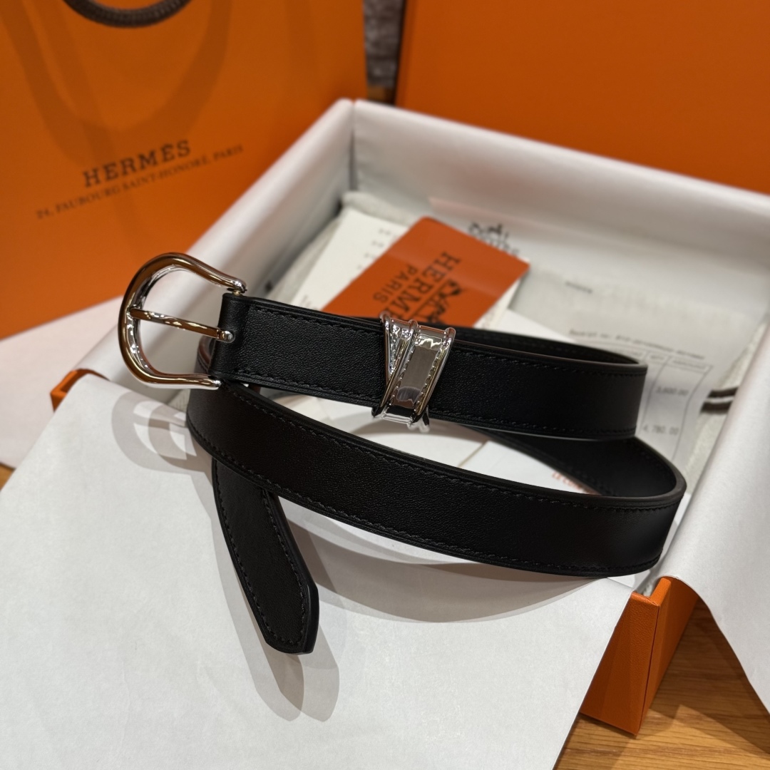 Hermes Women's Ecuyere 24 Belt in Swift Calfskin with Metal Buckle 2 cmp i1754109747903 1135 0 0