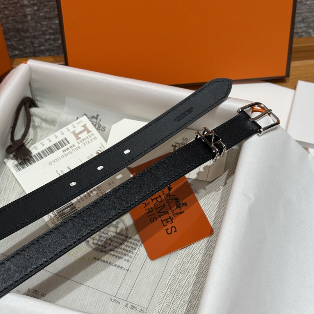 Hermès Mini Clou 20 Black Swift Leather Belt with Gold Plated Buckle 6 cmp i1754109929978 9544 0 2