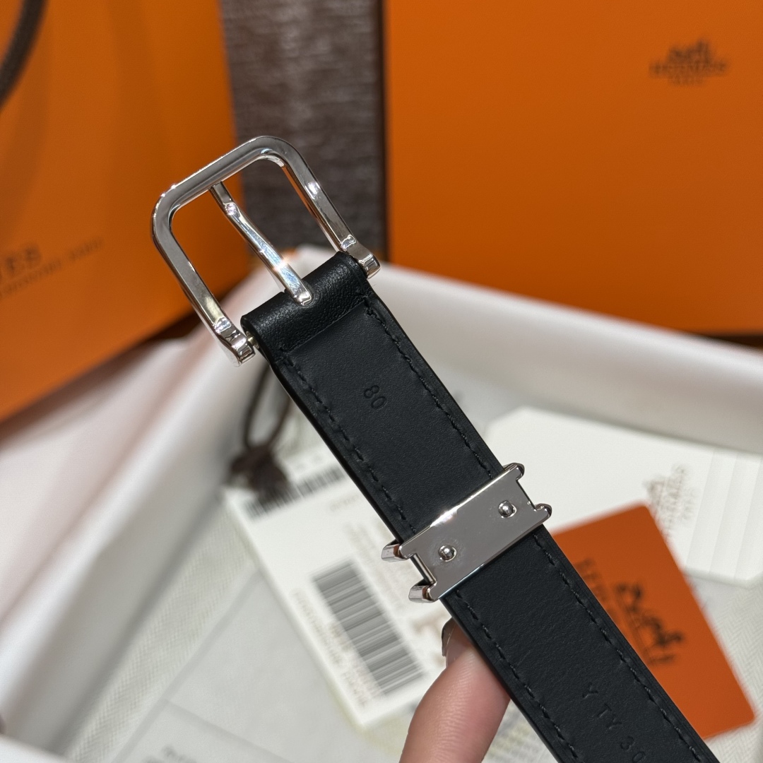 Hermès Mini Clou 20 Black Swift Leather Belt with Gold Plated Buckle 8 cmp i1754109929979 8493 0 5