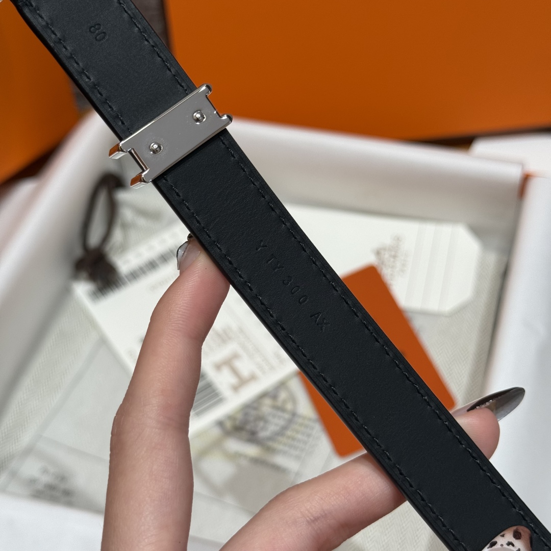 Hermès Mini Clou 20 Black Swift Leather Belt with Gold Plated Buckle 9 cmp i1754109931395 1007 0 4