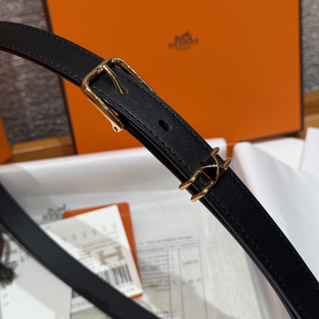 Hermes Mini Clou 20 Black Swift Leather Belt with Gold-Plated Buckle 5 cmp i1754109979063 606 0 8