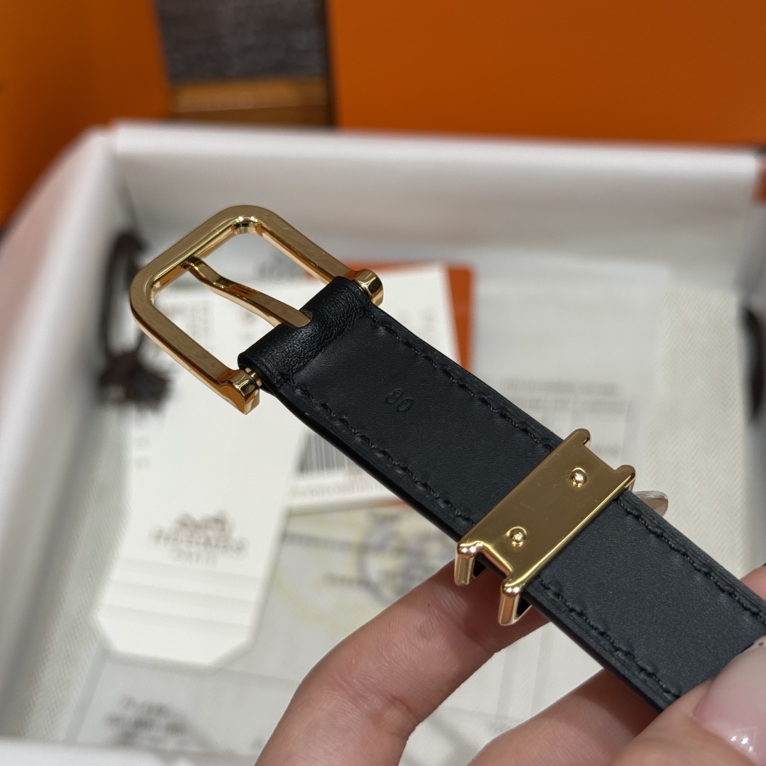 Hermes Mini Clou 20 Black Swift Leather Belt with Gold-Plated Buckle 8 cmp i1754109979063 9431 0 5