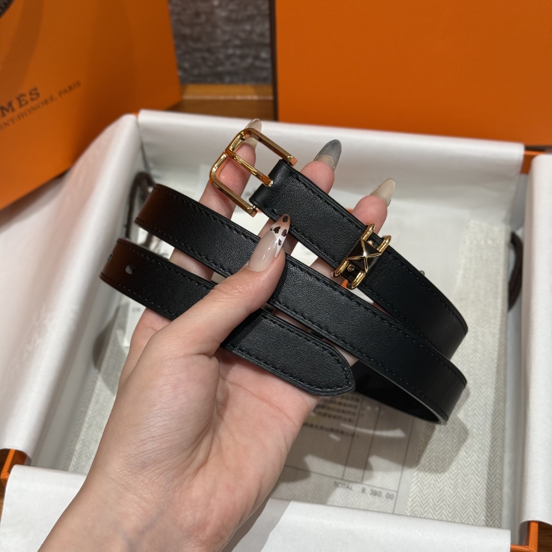 Hermes Mini Clou 20 Black Swift Leather Belt with Gold-Plated Buckle 3 cmp i1754109979068 1866 0 1