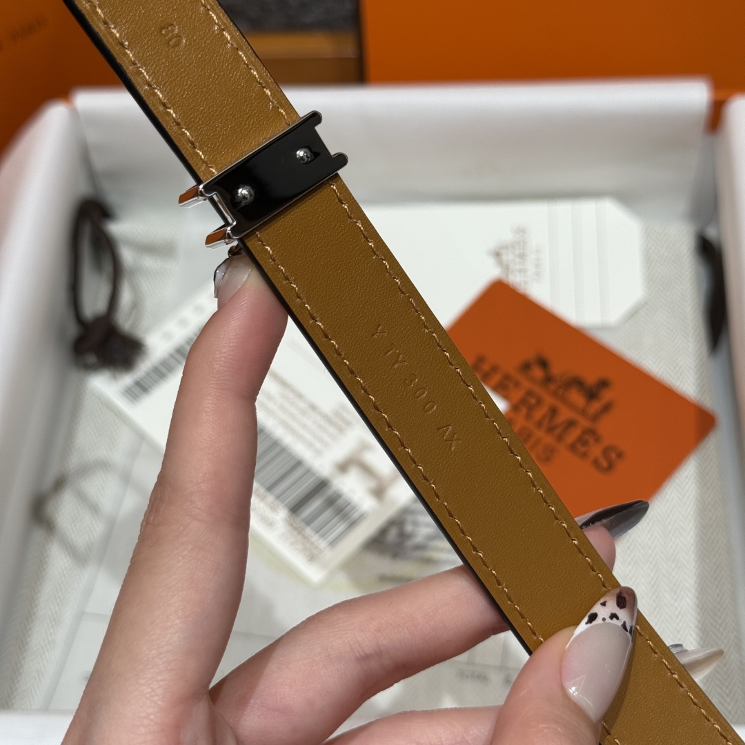 Hermes Mini Clou 20 Swift Leather Belt with Gilded Buckle - Refined Elegance 8 cmp i1754113685889 3657 0 4