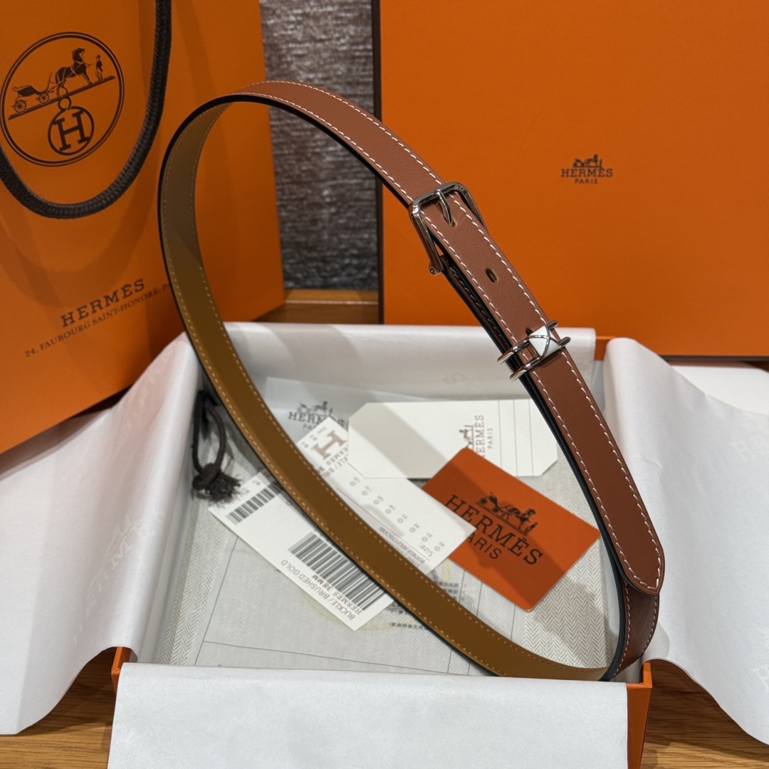 Hermes Mini Clou 20 Swift Leather Belt with Gilded Buckle - Refined Elegance 3 cmp i1754113685896 168 0 7