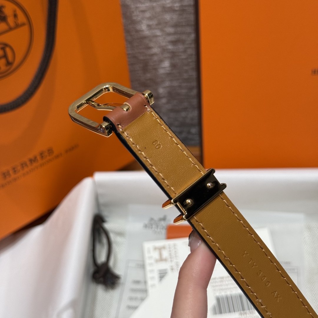 Hermes Mini Clou 20 Swift Leather Belt with Gold Plated Buckle 7 cmp i1754113697033 6528 0 5
