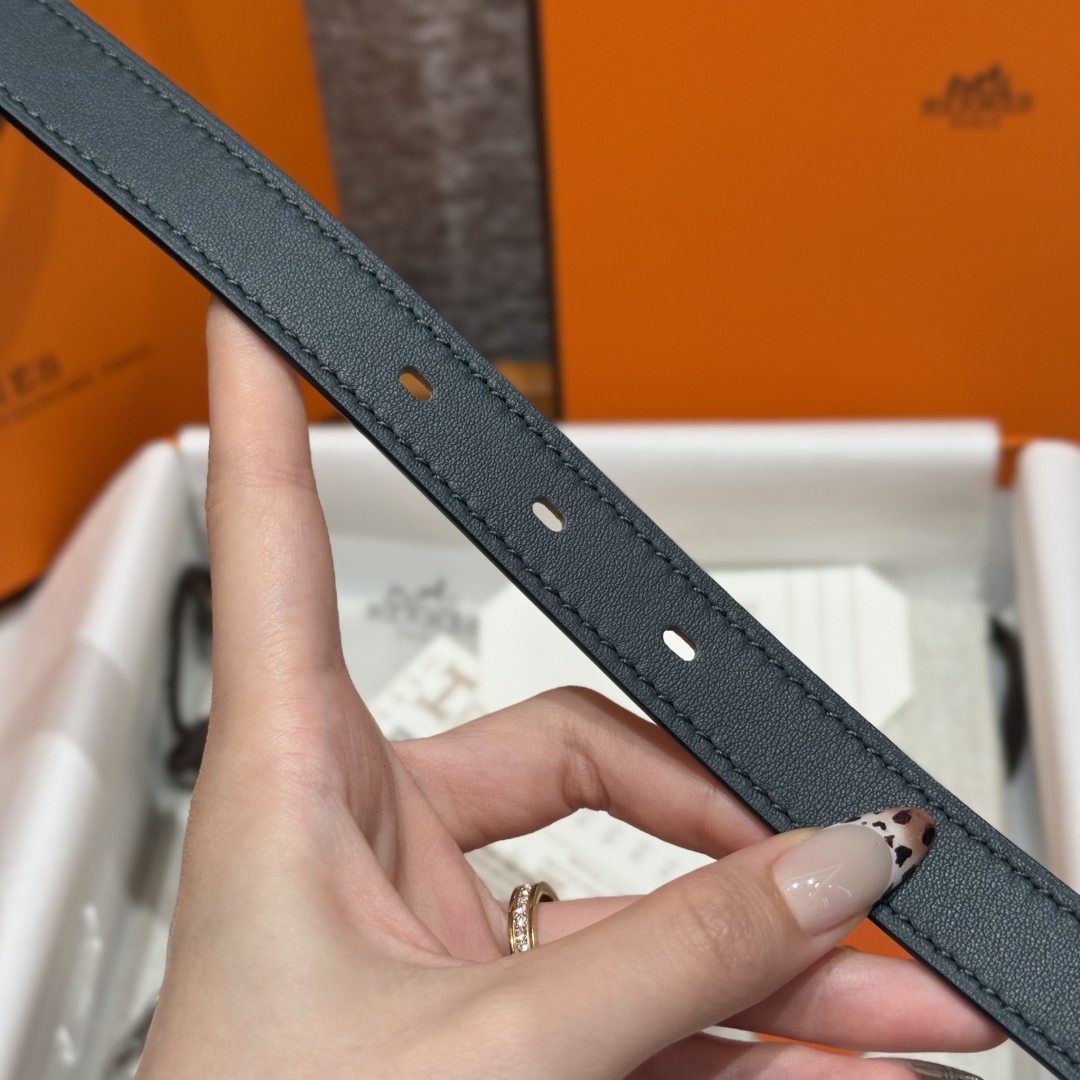 Hermes Mini Clou 20 Belt in Swift Calfskin with Gold Plated Buckle 7 cmp i1754113915092 2965 0 6