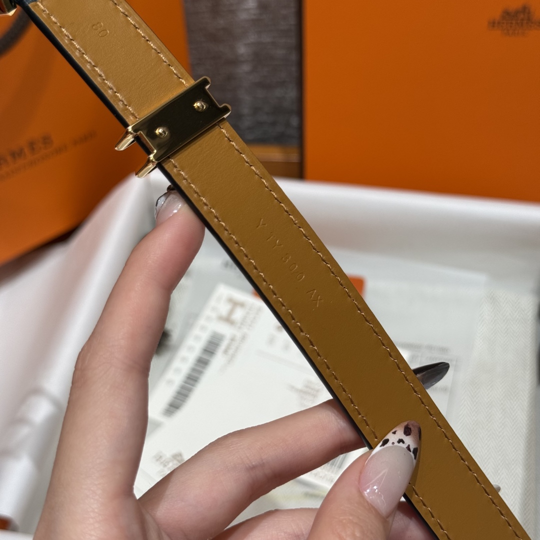 Hermès Mini Clou 20 Belt: Swift Leather, Gold Plated Buckle, 20 mm Width 9 cmp i1754113925041 9882 0 5