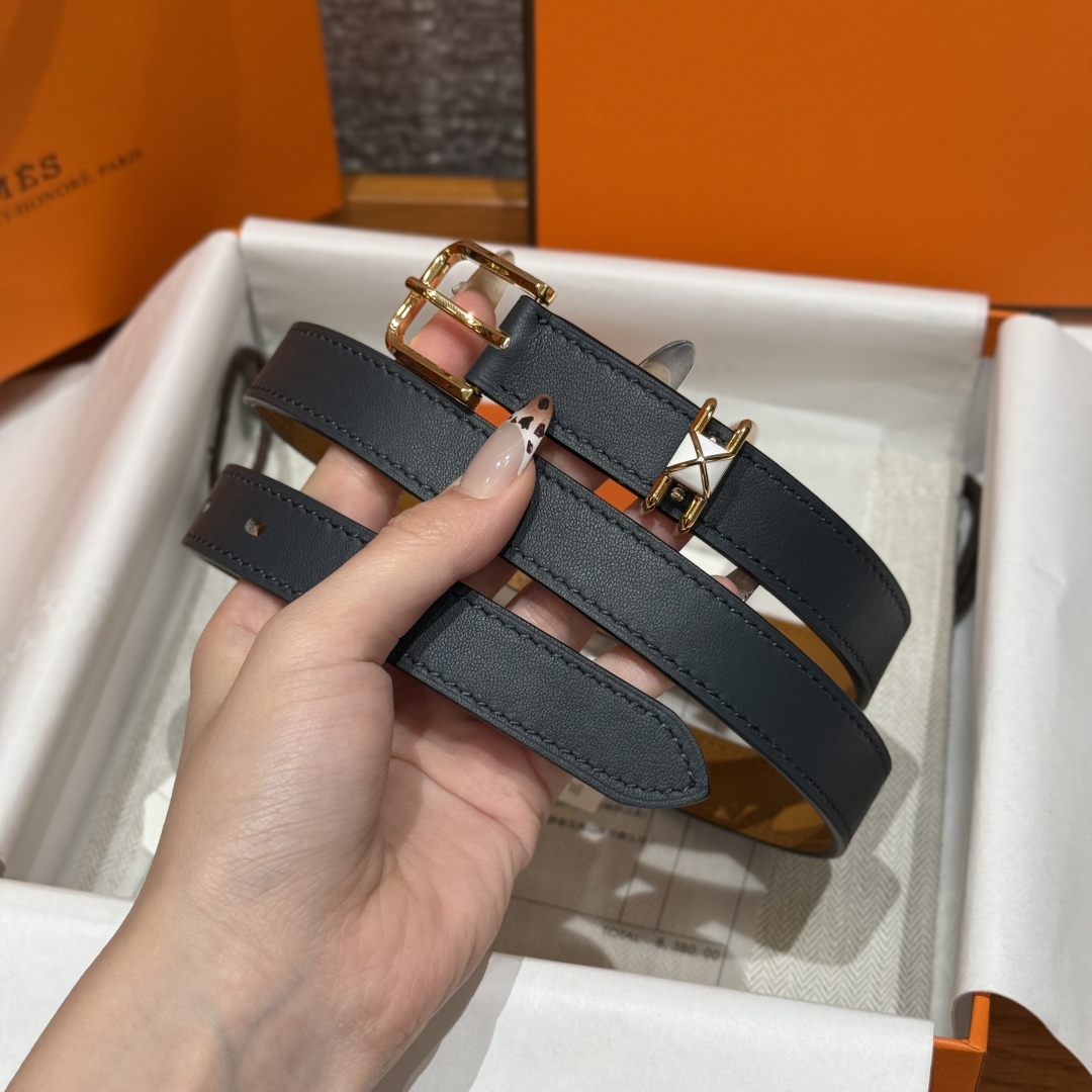Hermès Mini Clou 20 Belt: Swift Leather, Gold Plated Buckle, 20 mm Width 3 cmp i1754113927063 9528 0 1