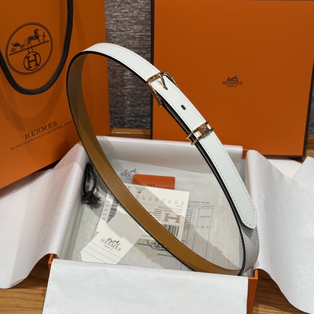 Hermès Mini Clou 20 White Swift Leather Belt with Gold Plated Buckle 4 cmp i1754113990668 7654 0 6