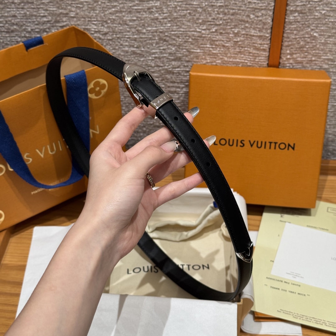 LOUIS VUITTON Timeless 20mm Leather Belt with Monogram Flower Details 5 cmp i1755865129506 8975 0 7