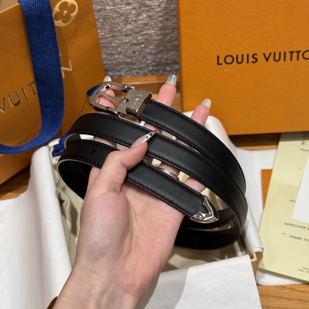 LOUIS VUITTON Timeless 20mm Leather Belt with Monogram Flower Details 4 cmp i1755865131677 2804 0 1