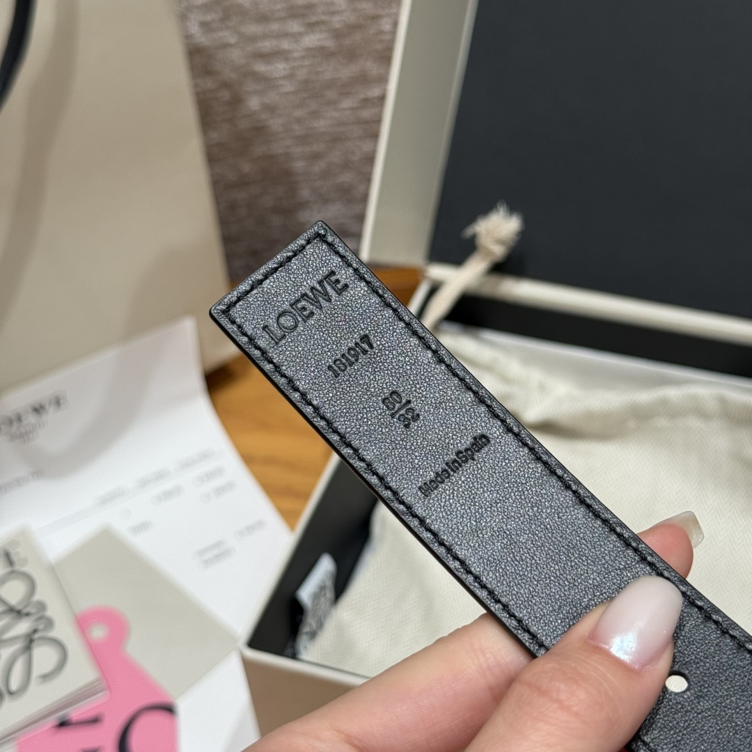 Loewe 罗意威