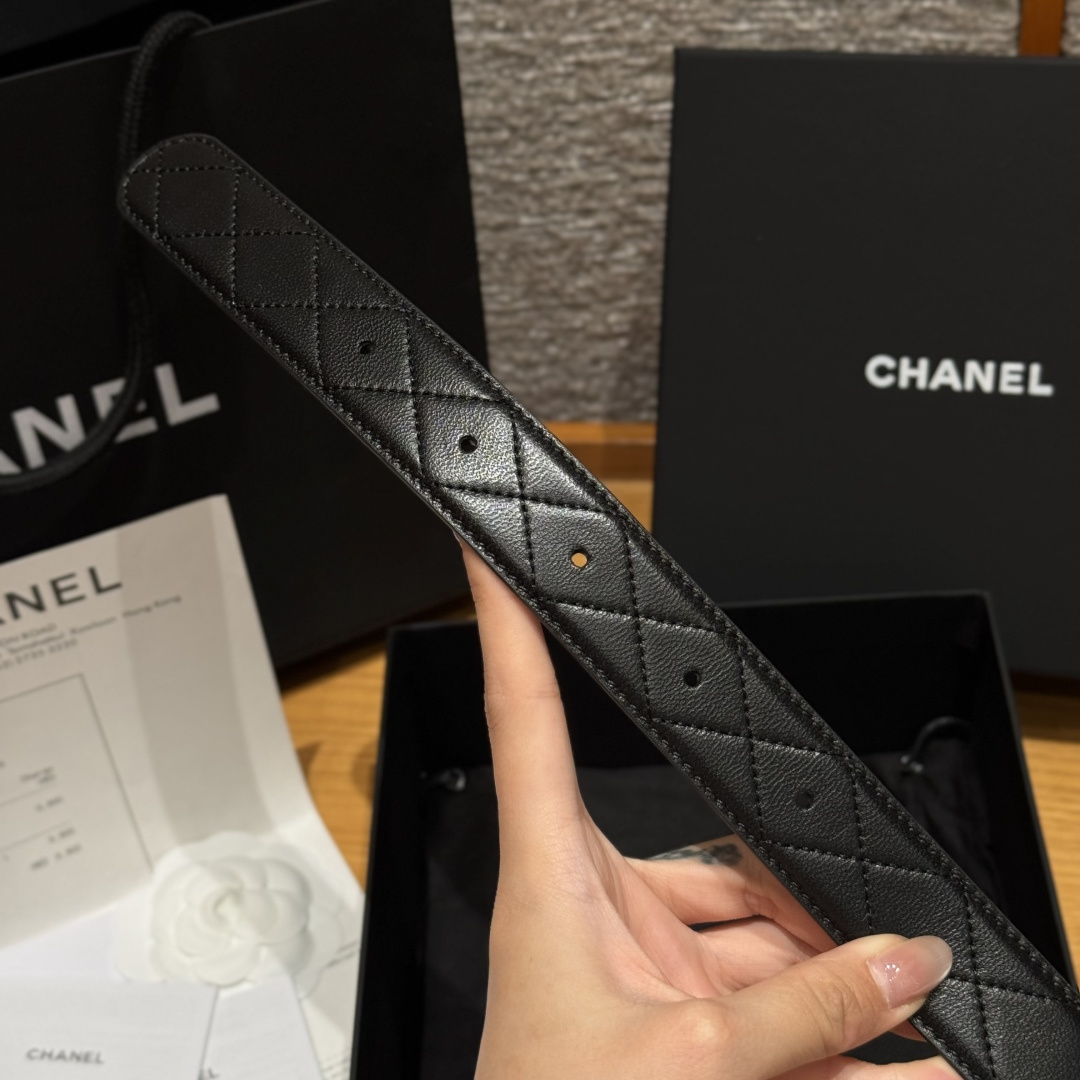 香家新款女士腰带 这款采用双面小牛皮腰带-Chinese UA Cheap High Quatity Brand Clothes Bags handbags Sneakers wholesale wholesaler seller from China Factory suppliers Fashion Clothing Shoes best Quality Beautiful Price 香家新款女士腰带 这款采用双面小牛皮腰带
