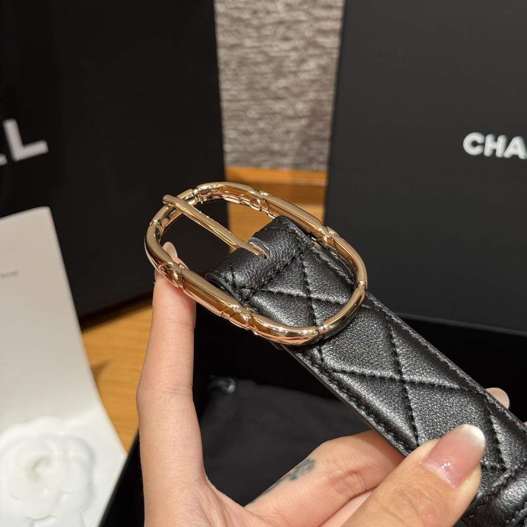 香家新款女士腰带 这款采用双面小牛皮腰带-Chinese UA Cheap High Quatity Brand Clothes Bags handbags Sneakers wholesale wholesaler seller from China Factory suppliers Fashion Clothing Shoes best Quality Beautiful Price 香家新款女士腰带 这款采用双面小牛皮腰带