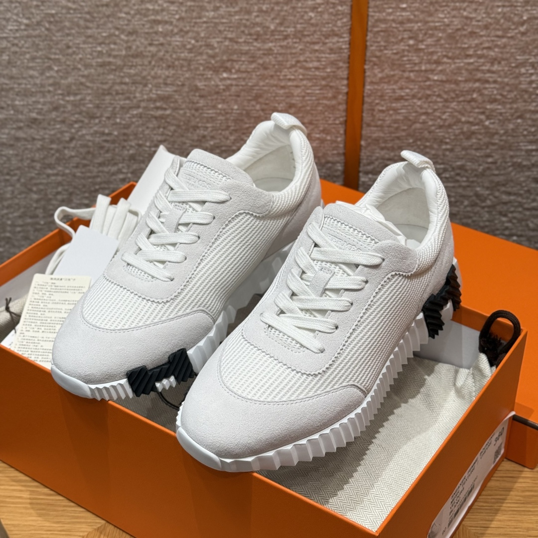 Hermes Bouncing klassiek model volledig vernieuwd damesmodel  klein kalfsleer en suède geitenleer sportschoenen