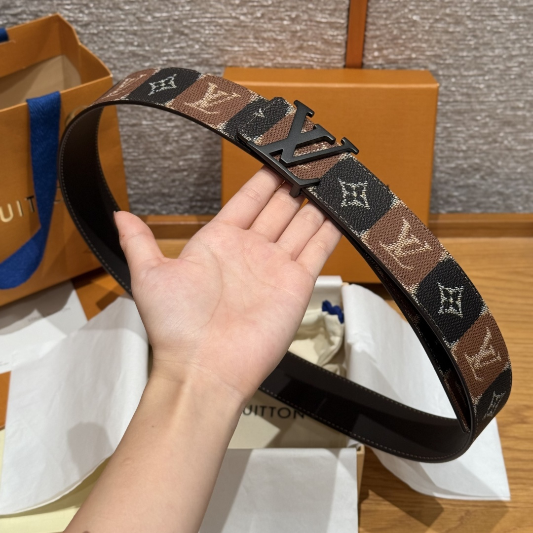 루이비통 칼리지 모노그램 헤리티지 40mm 리버시블 벨트 상세 이미지 4