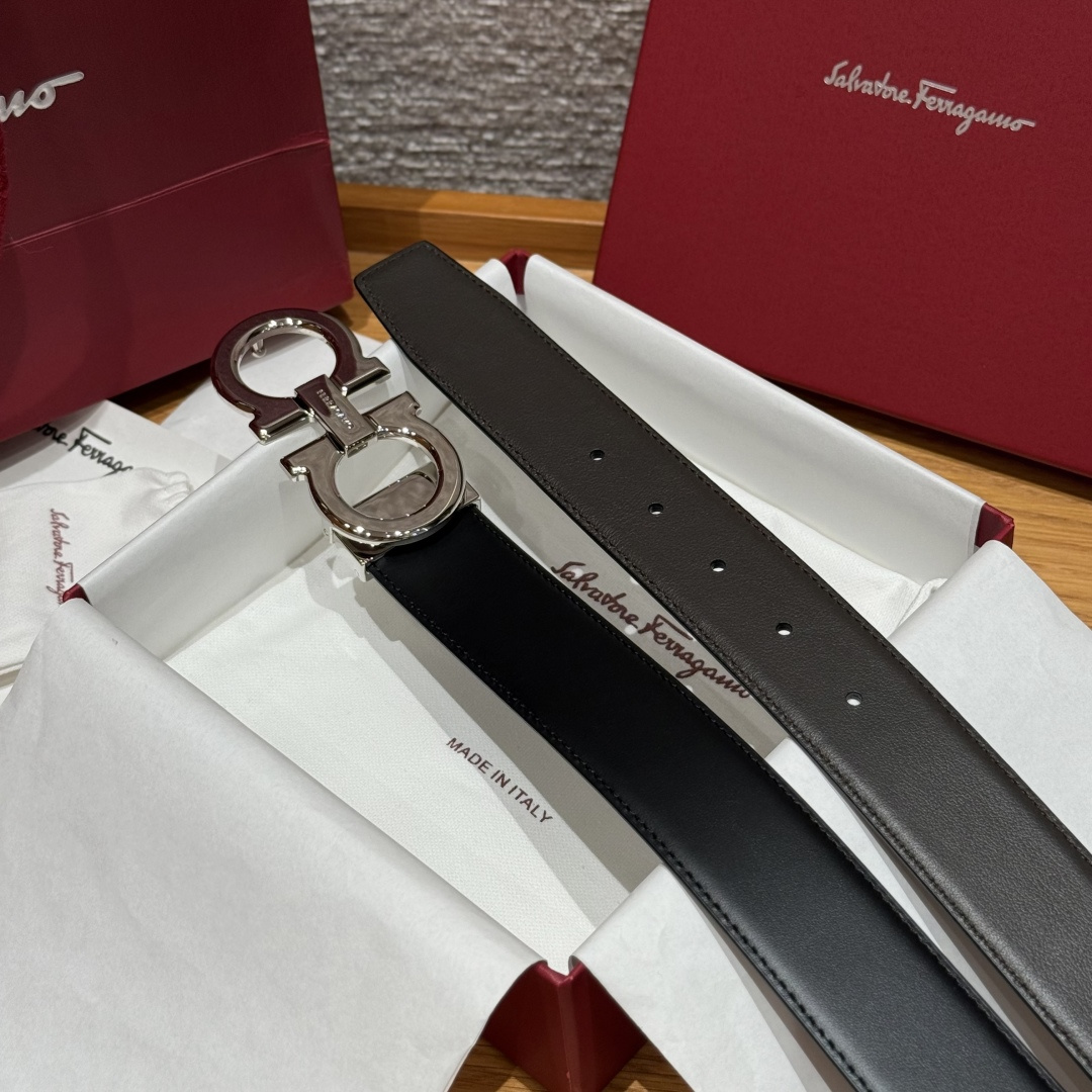SF双面可调式Gancini皮带这款皮带是品牌的经典配饰之一，高贵优雅，经典不衰，这款皮带配有银色金属经