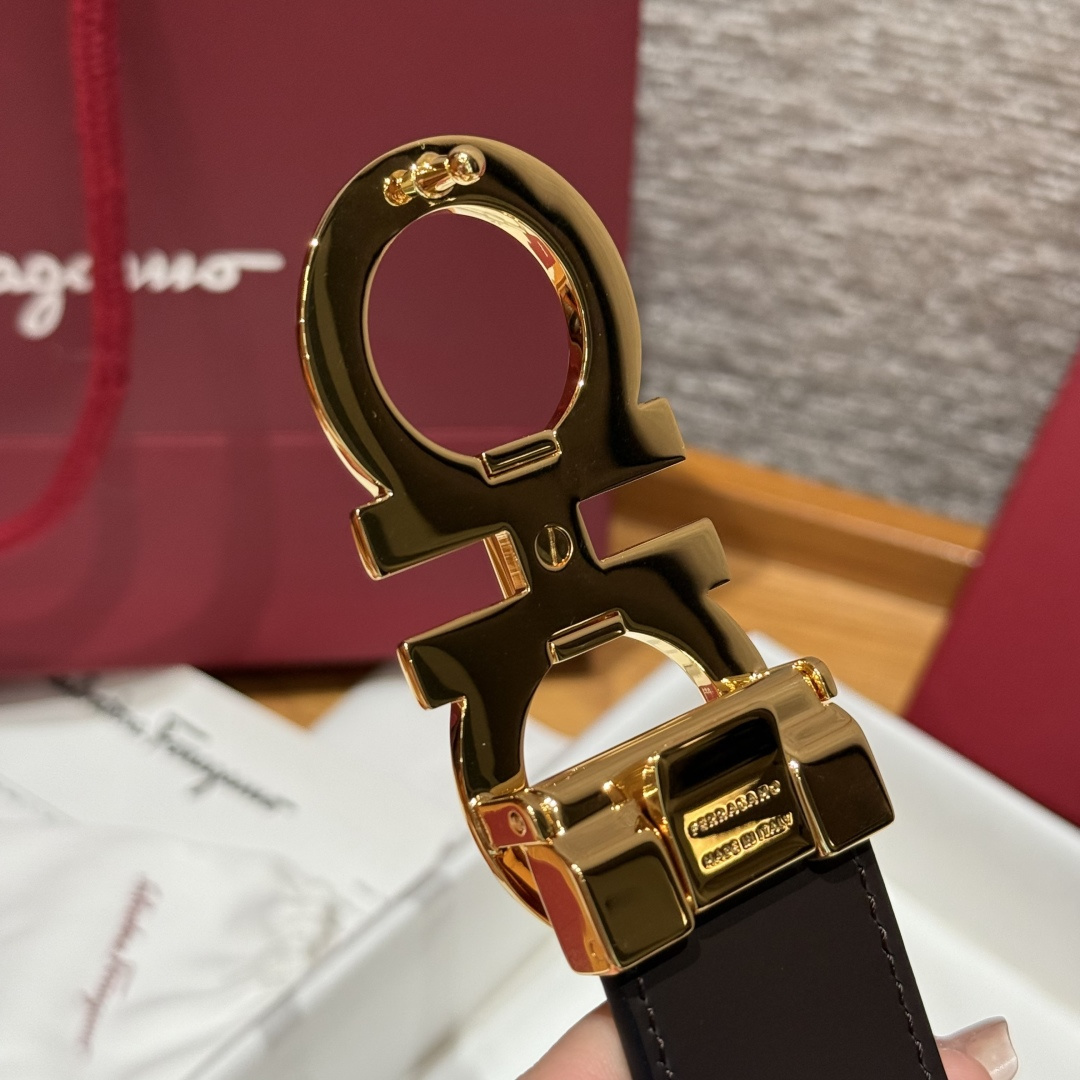 SF双面可调式Gancini皮带这款皮带是品牌的经典配饰之一，高贵优雅，经典不衰，这款皮带配有经典Gan