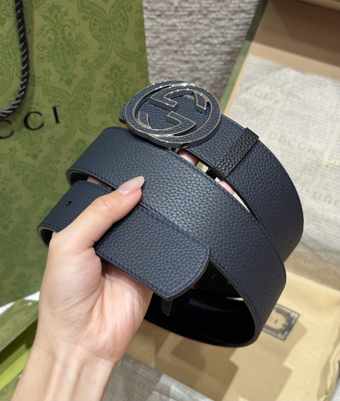구찌 인터로킹 더블 G 소가죽 양면 벨트 상세 이미지 2