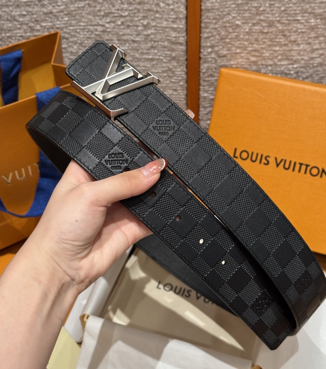 루이비통 피라미드 40mm 리버시블 벨트 상세 이미지 4