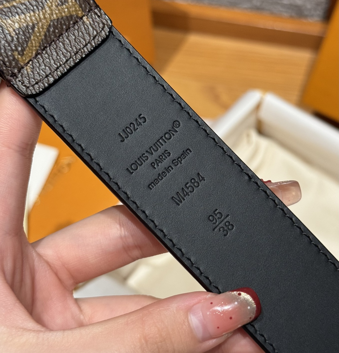루이비통 모노그램 캔버스 남성 벨트 35MM 상세 이미지 8