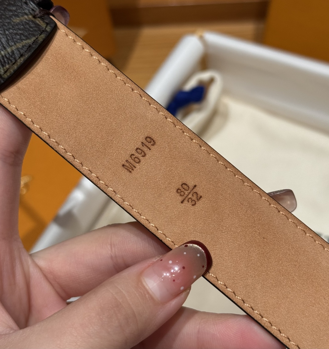 루이비통 폰누프 모노그램 양면 벨트 상세 이미지 8