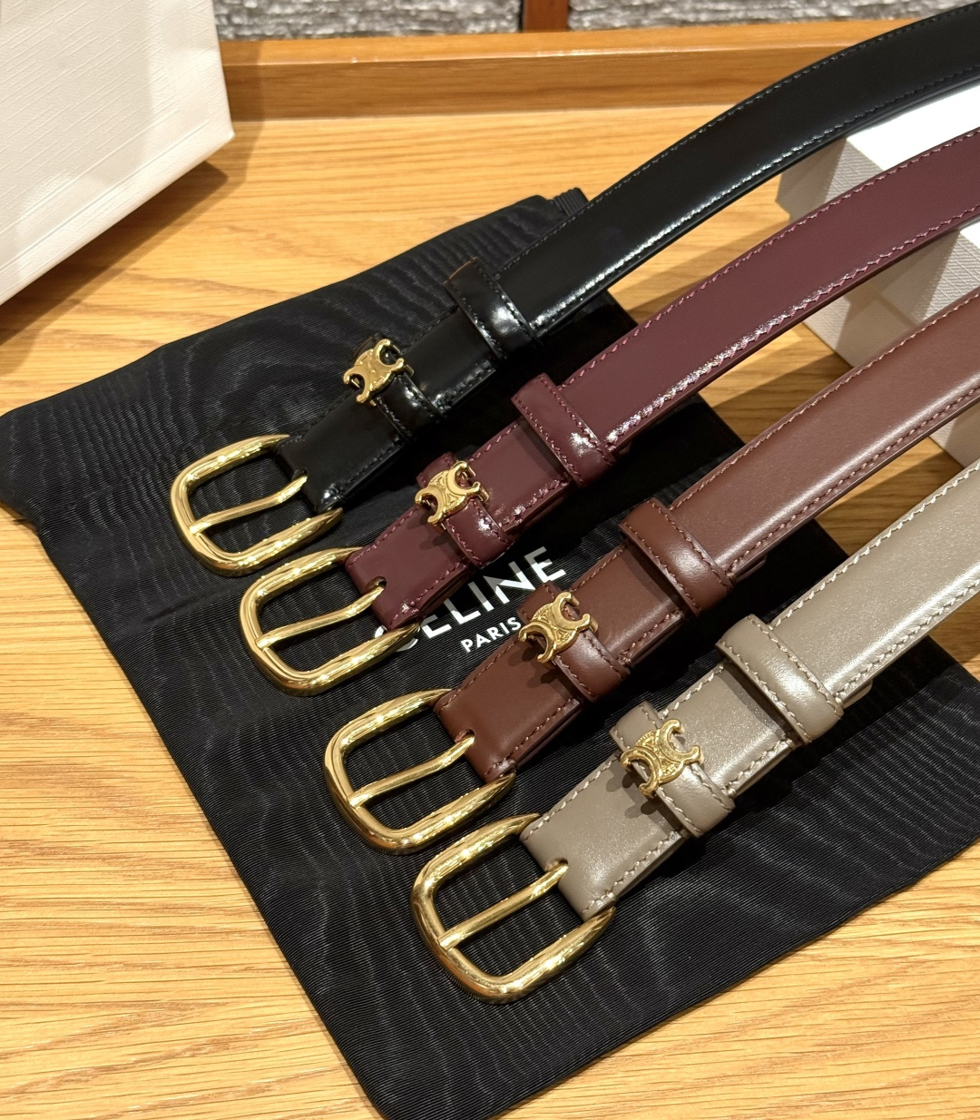셀린느 트리옹 가죽 미디엄 25mm 벨트 상세 이미지 3