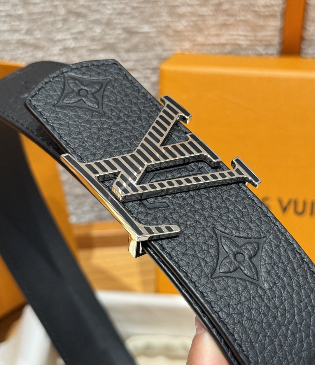 루이비통 디멘션 리버시블 40mm 벨트 상세 이미지 5