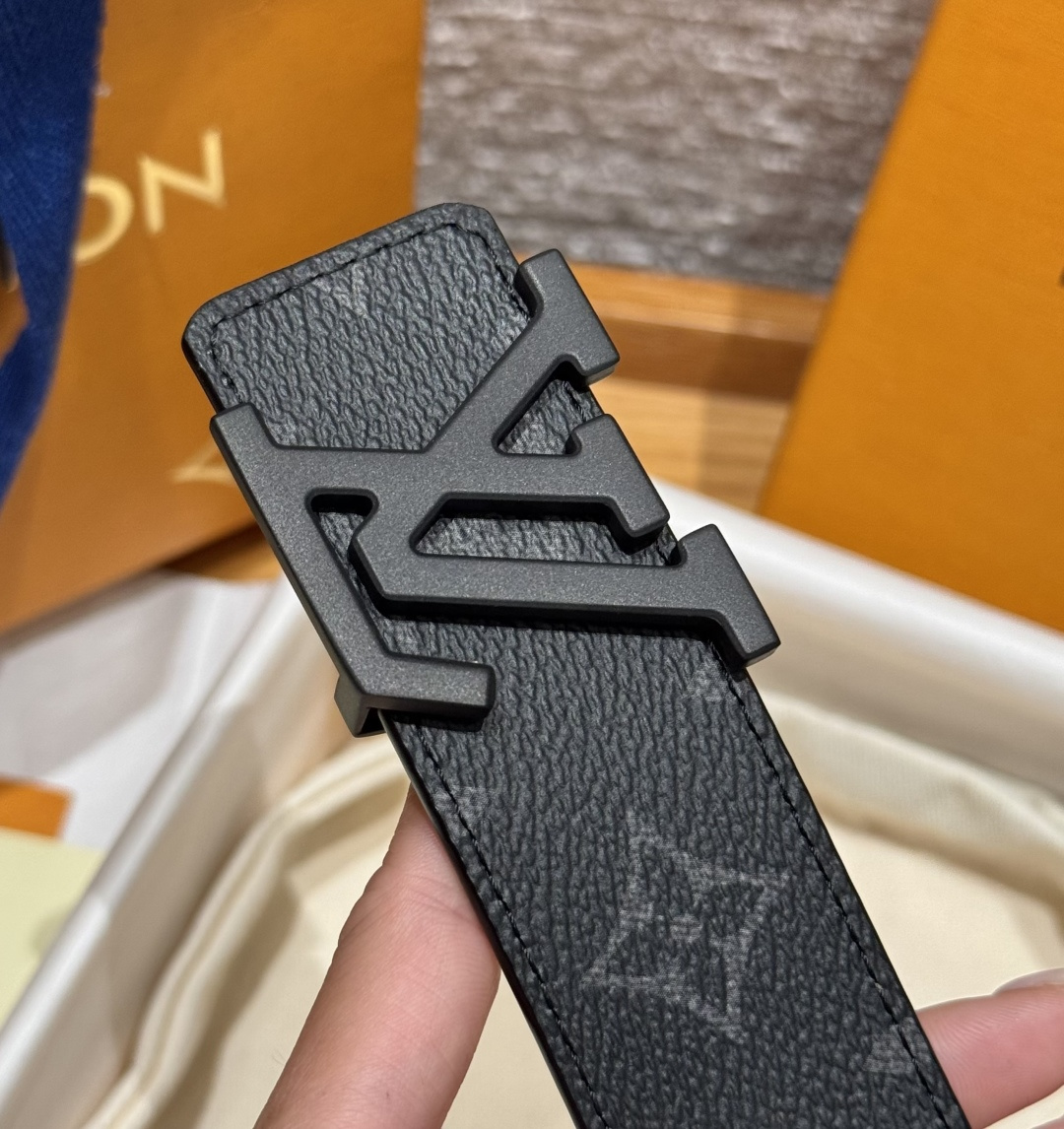 루이비통 JD350 이니셜 리버시블 벨트 상세 이미지 8