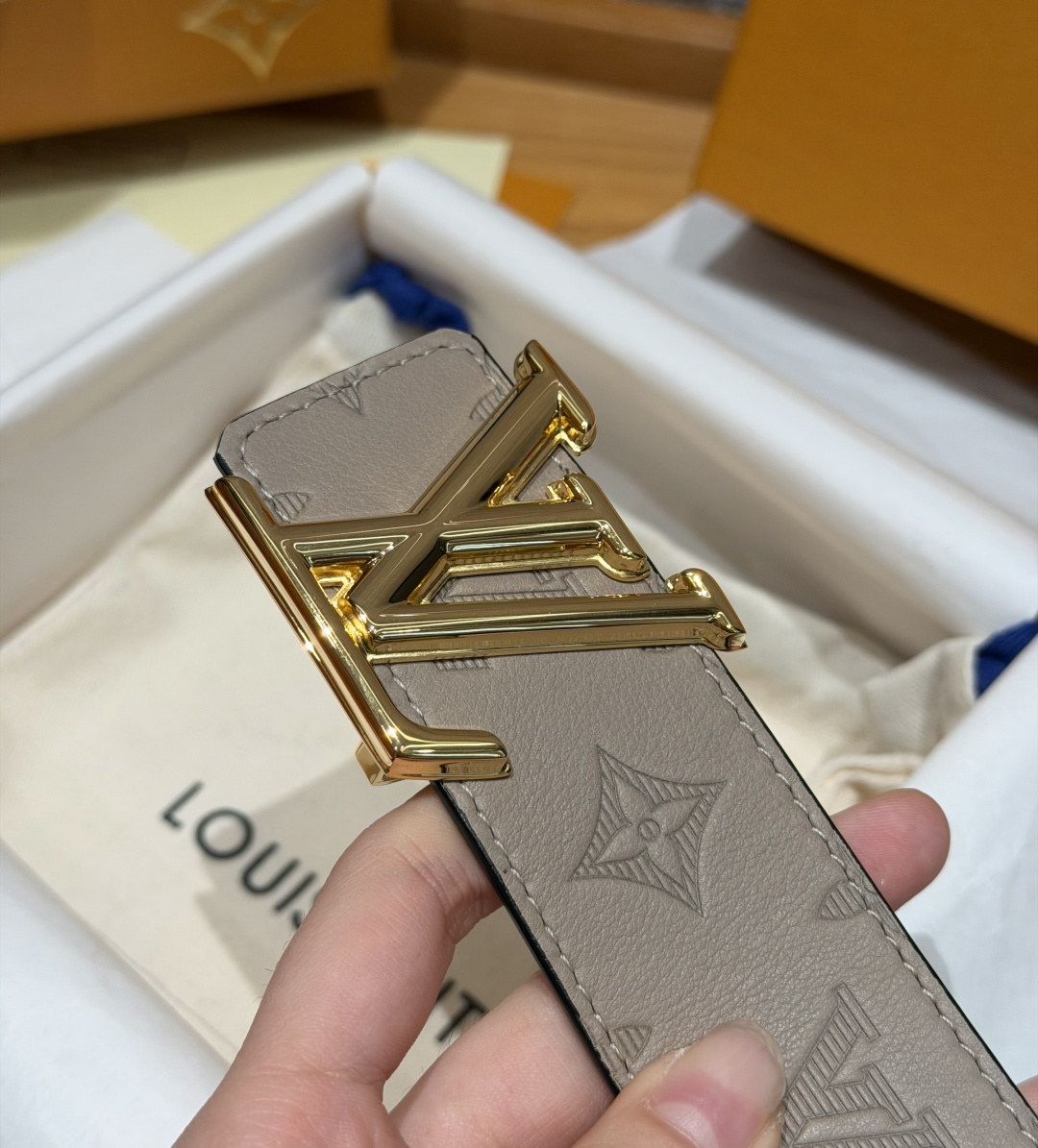 루이비통 샤도우 40mm 리버시블 벨트 상세 이미지 7