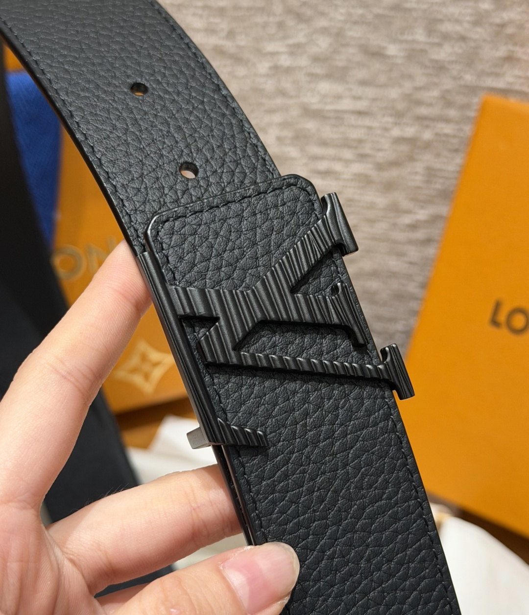 루이비통 토리용 40mm 리버서블 벨트 상세 이미지 5