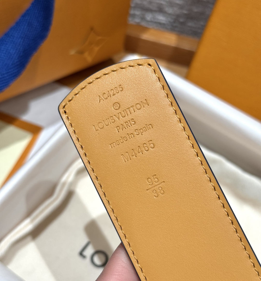 루이비통 디멘션 모노그램 헤리티지 40mm 리버서블 벨트 상세 이미지 9
