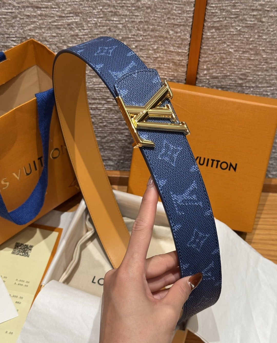 루이비통 디멘션 모노그램 헤리티지 40mm 리버서블 벨트 상세 이미지 3