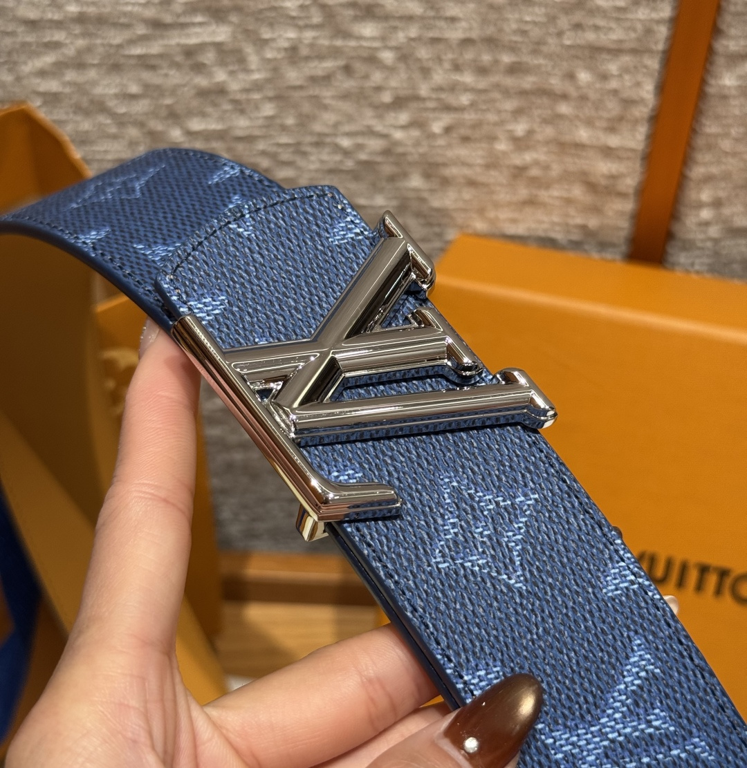 루이비통 디멘션 모노그램 헤리티지 40mm 리버시블 벨트 상세 이미지 4