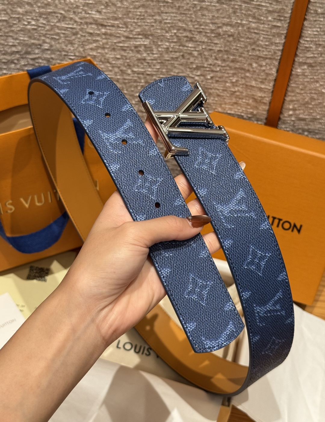 루이비통 디멘션 모노그램 헤리티지 40mm 리버시블 벨트 상세 이미지 5