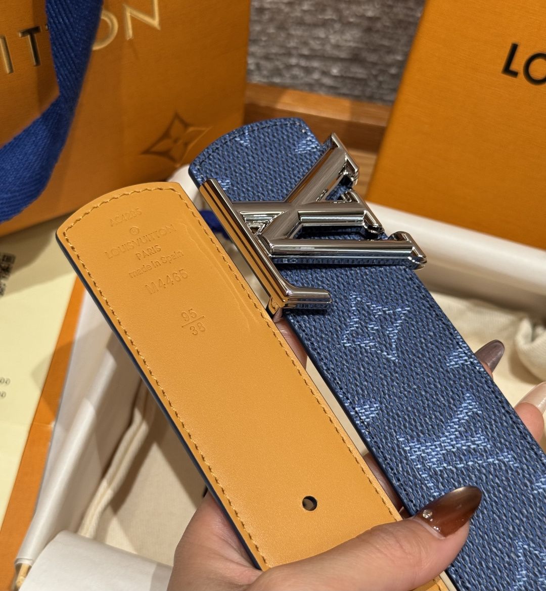 루이비통 디멘션 모노그램 헤리티지 40mm 리버시블 벨트 상세 이미지 6