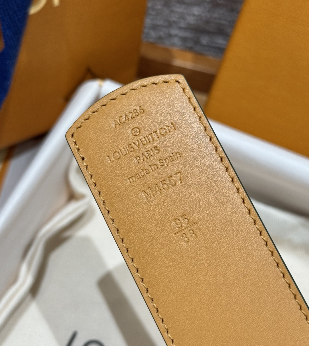 루이비통 디멘션 모노그램 헤리티지 40mm 리버시블 벨트 상세 이미지 9