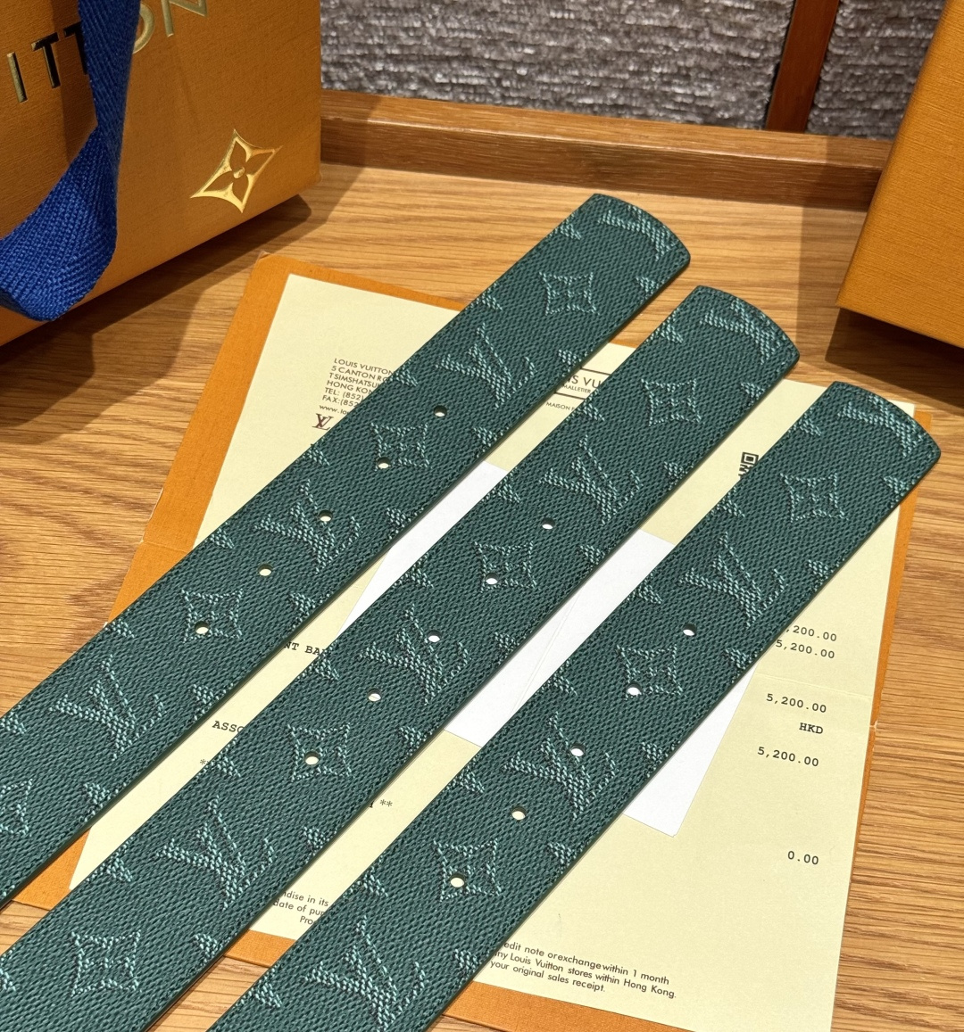 루이비통 디멘션 모노그램 헤리티지 40mm 리버서블 벨트 상세 이미지 6