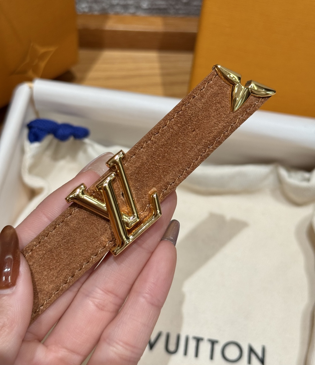 루이비통 20mm 리버시블 모노그램 플라워 벨트 상세 이미지 6