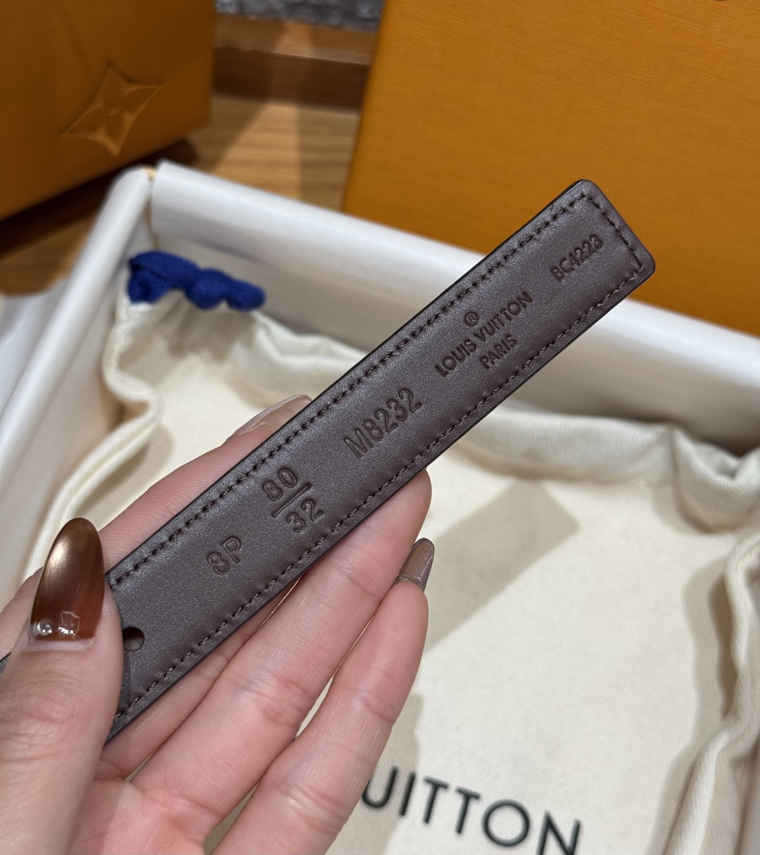 루이비통 20mm 리버시블 스웨이드 가죽 벨트 상세 이미지 8
