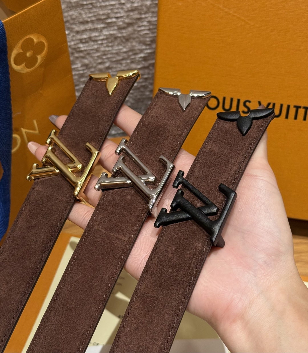 루이비통 모노그램 플라워 30mm 리버시블 벨트 상세 이미지 2